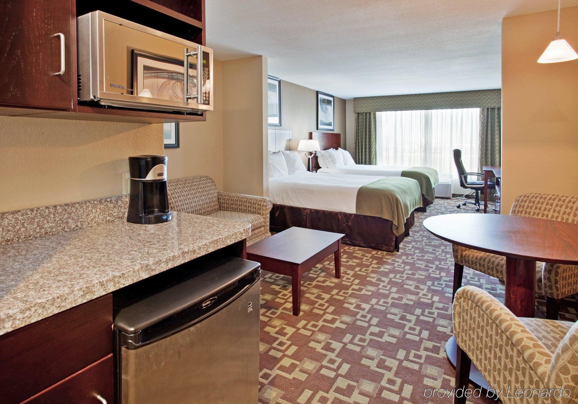 Holiday Inn Express Hotel & Suites St. Charles By Ihg Saint Charles Dış mekan fotoğraf